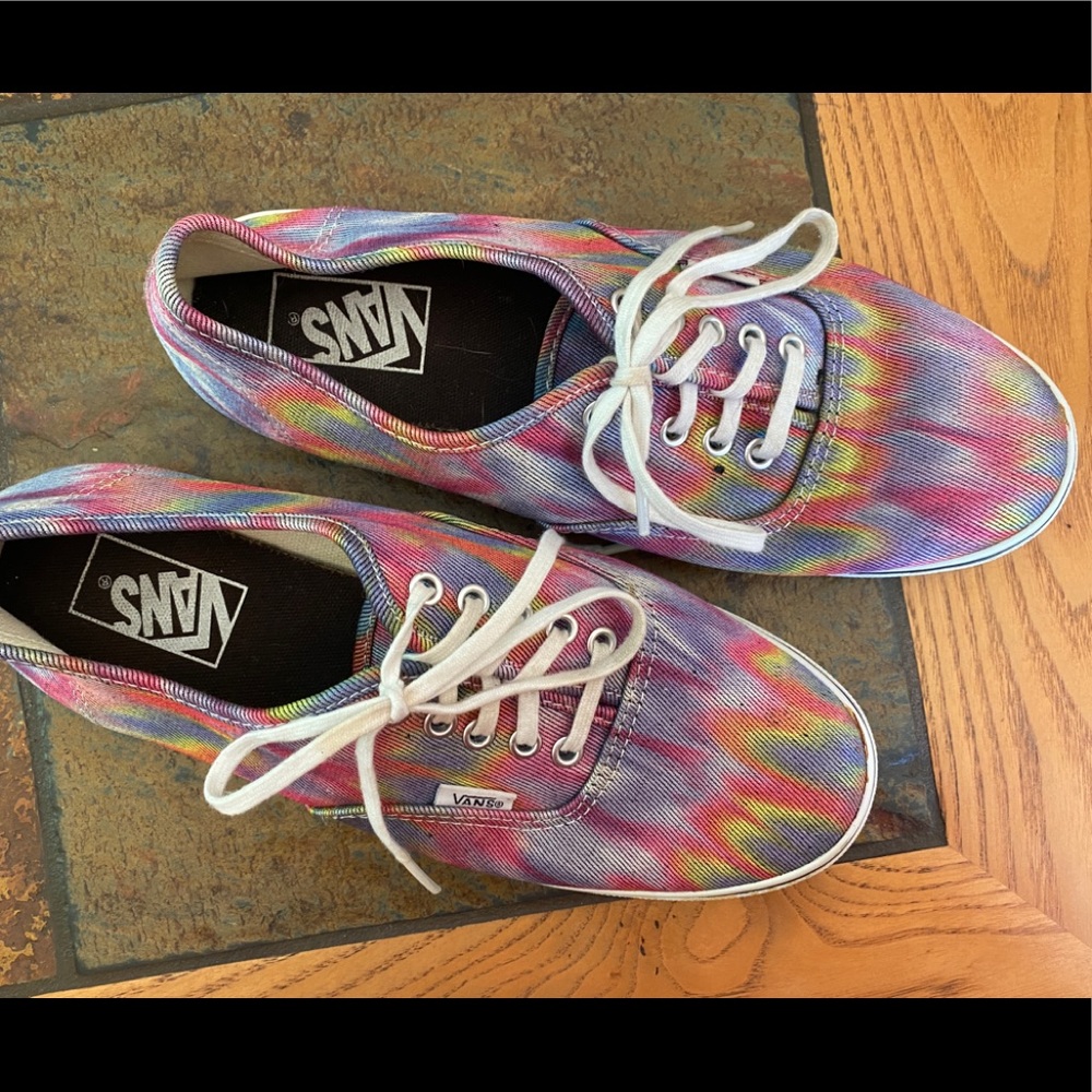 Tie dyed Vans! W 8.5,  M 7
